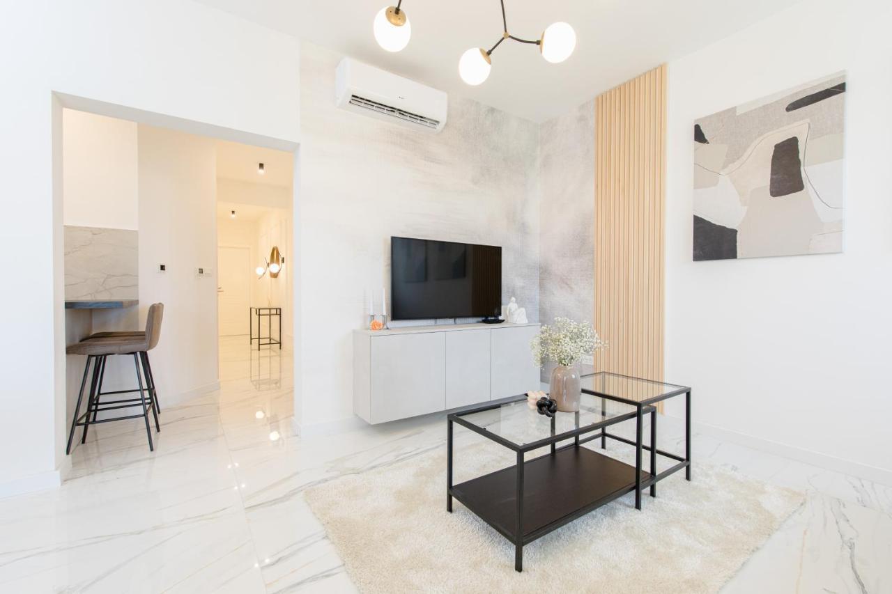 Cosmopolitan **** Apartment *