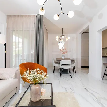 Apartment Cosmopolitan **** Split Exterior photo