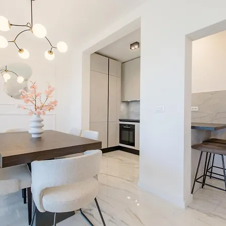 Apartment Cosmopolitan **** Split Exterior photo